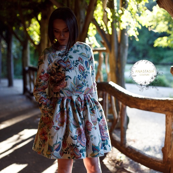 New sample skirt and mini jacket. Size 2 - Picture 8 of 8